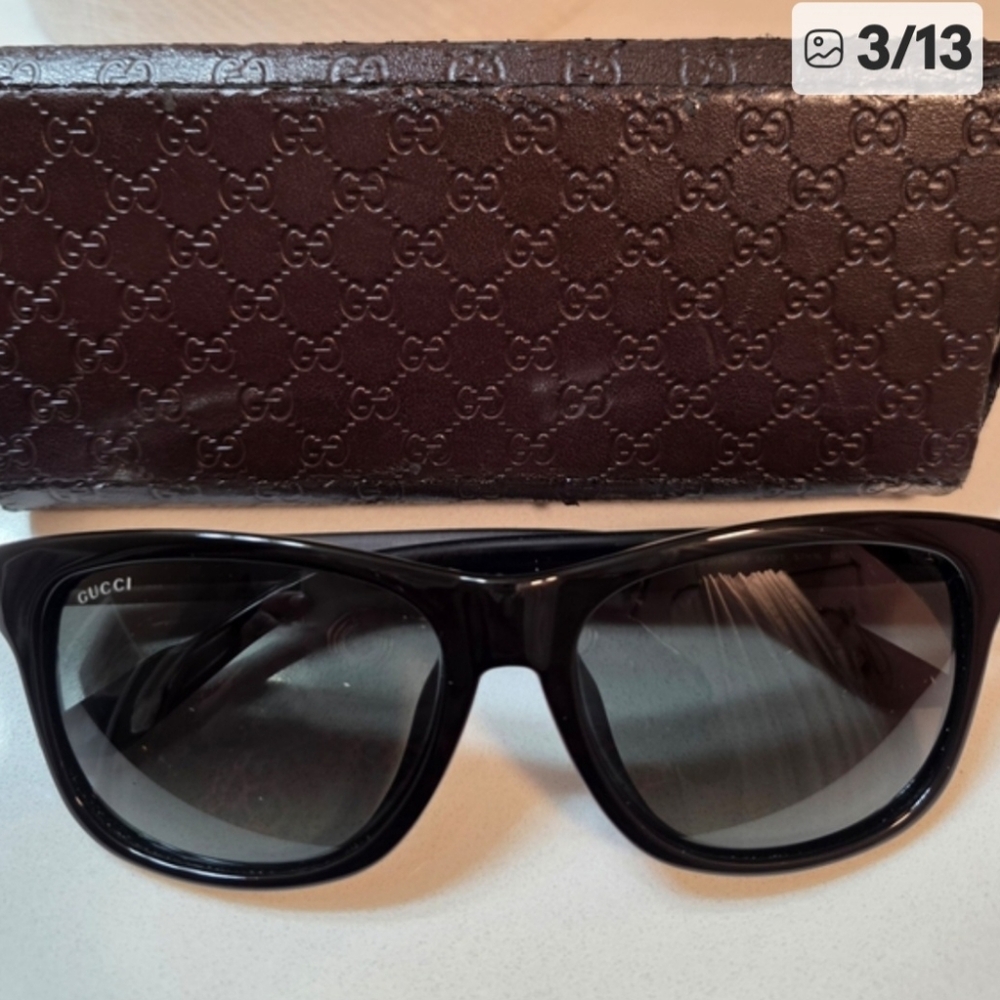 Authentic Gucci Black Sunglasses With Complete Inclusion From JAPAN
